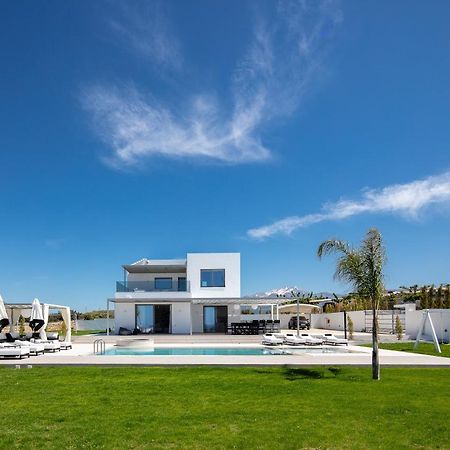 Alma Villa, 2000M2 Luxury Living, By Thinkvilla Angeliana  Экстерьер фото