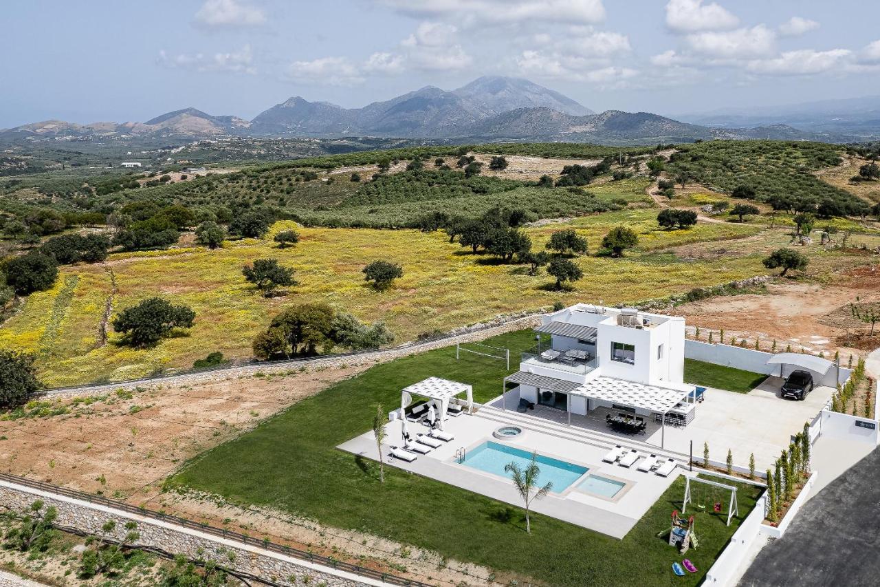 Alma Villa, 2000M2 Luxury Living, By Thinkvilla Angeliana  Экстерьер фото
