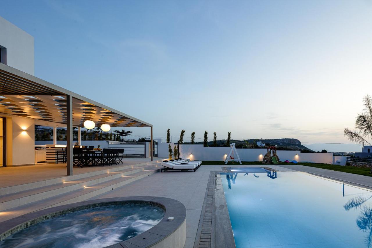 Alma Villa, 2000M2 Luxury Living, By Thinkvilla Angeliana  Экстерьер фото