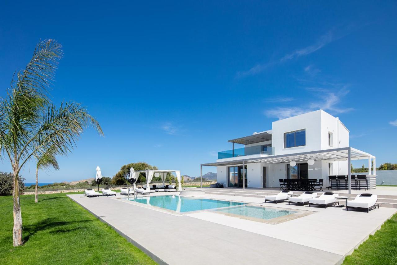 Alma Villa, 2000M2 Luxury Living, By Thinkvilla Angeliana  Экстерьер фото